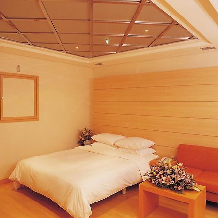 Joa Hotel Cshongdzsu Kültér fotó
