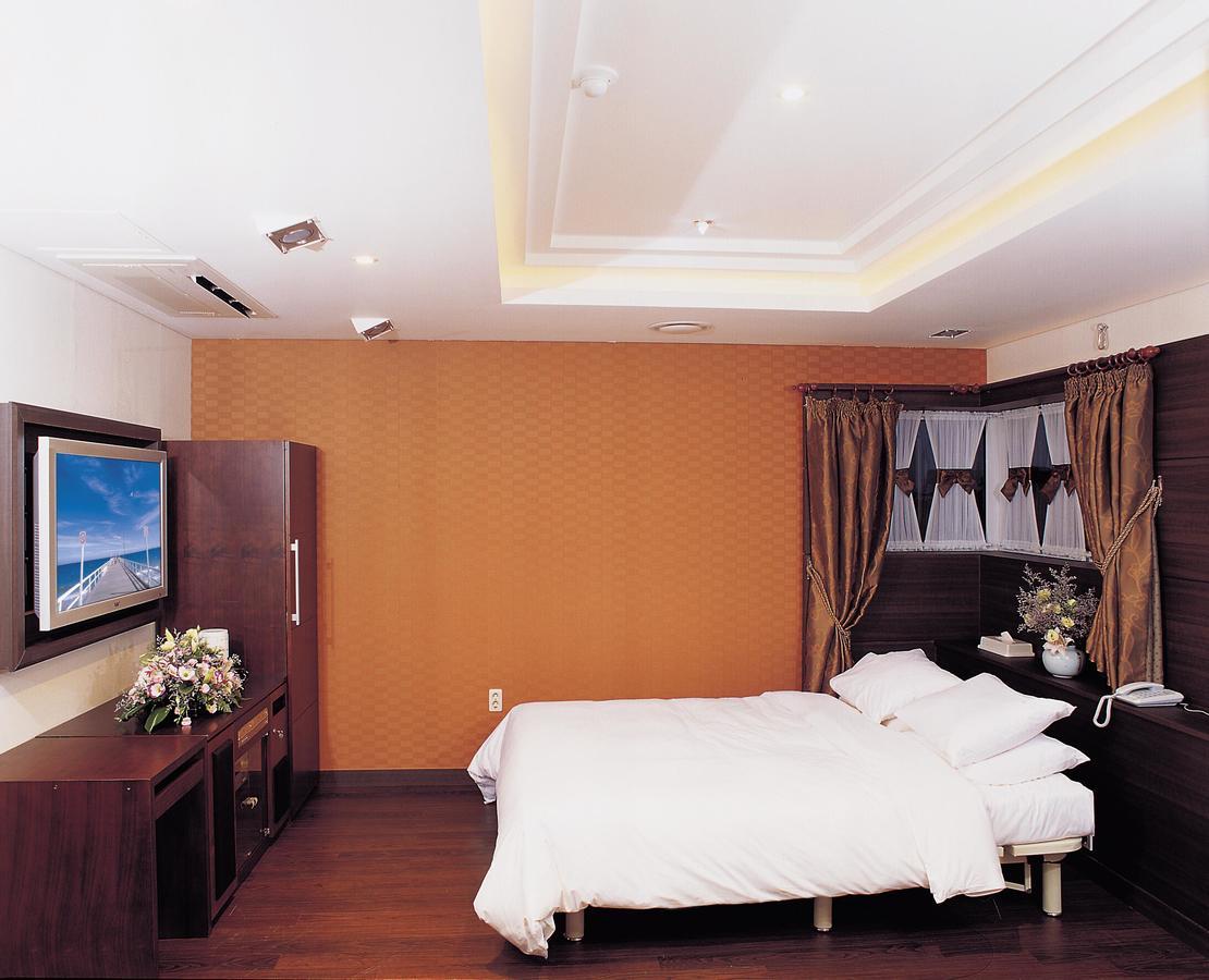 Joa Hotel Cshongdzsu Kültér fotó