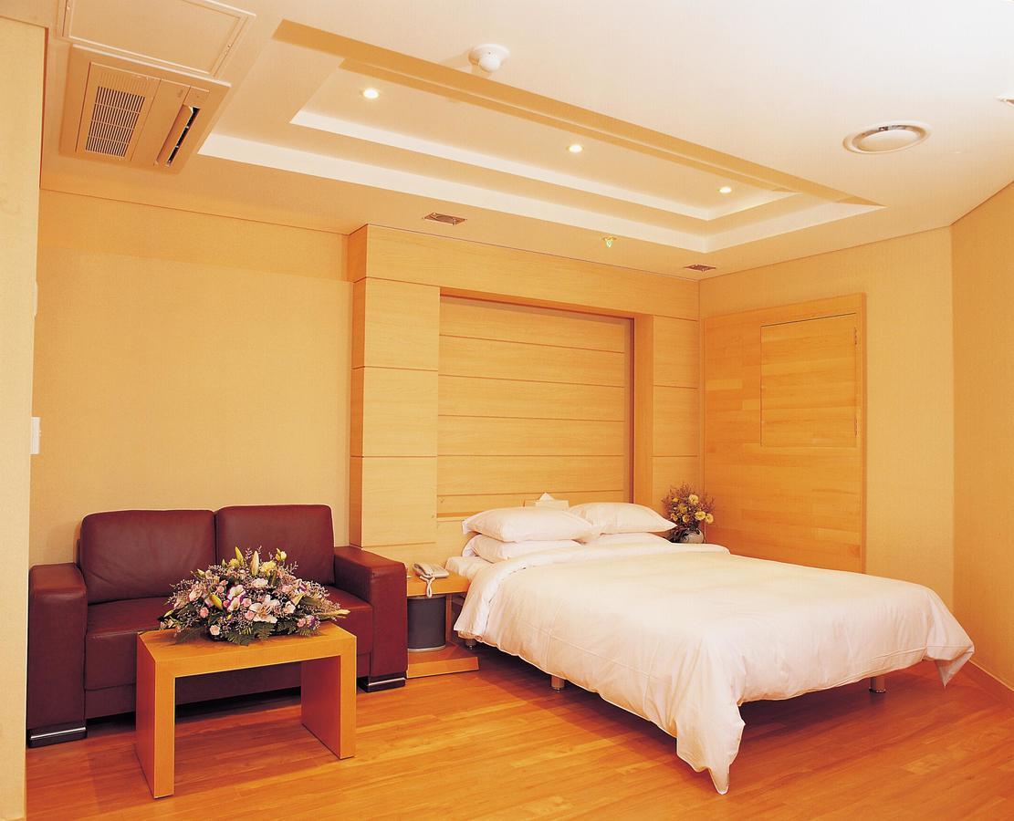 Joa Hotel Cshongdzsu Kültér fotó