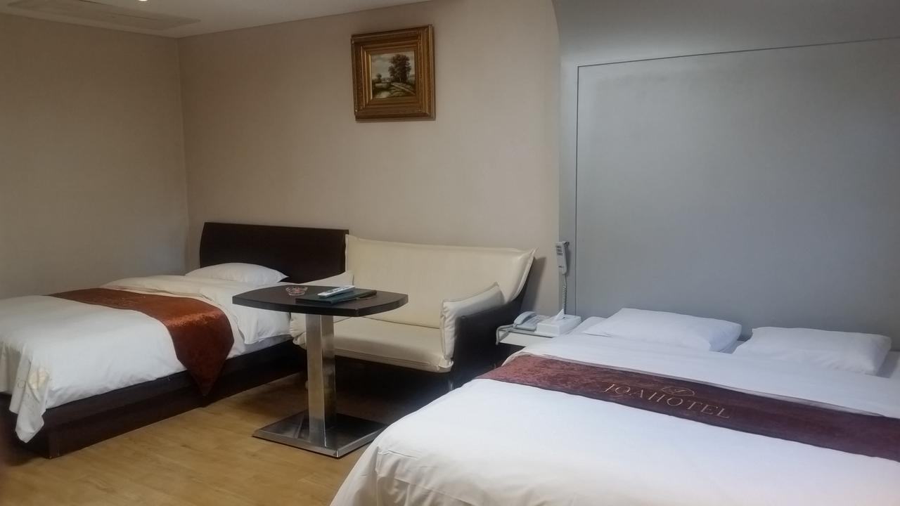 Joa Hotel Cshongdzsu Kültér fotó